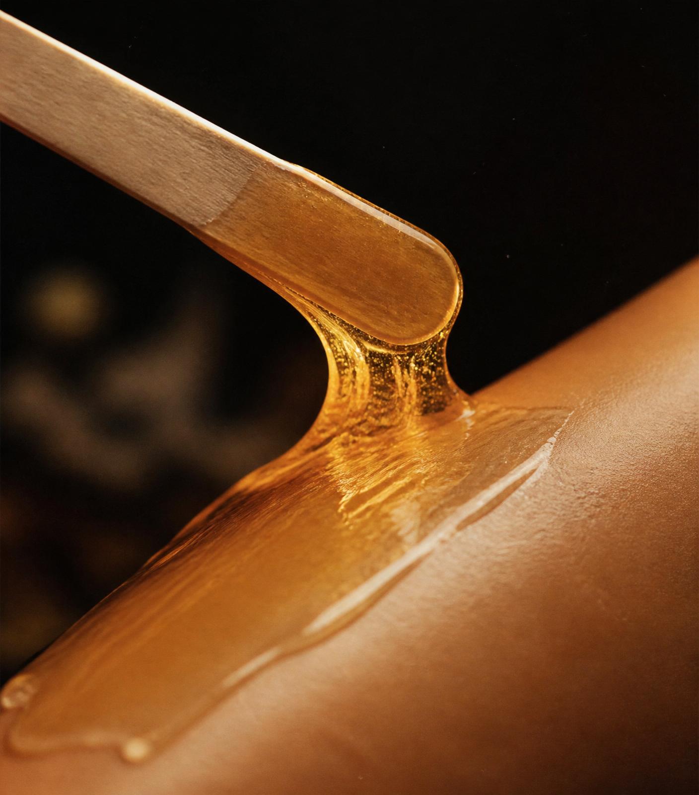 Elitederma · Applicazione della cera brasiliana COCOcera nel metodo esclusivo